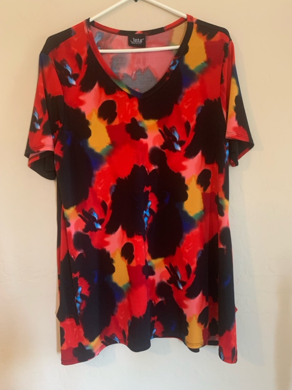 Jostar Woman’s V-Neck Abstract Graphic Tunic - Red Multi
